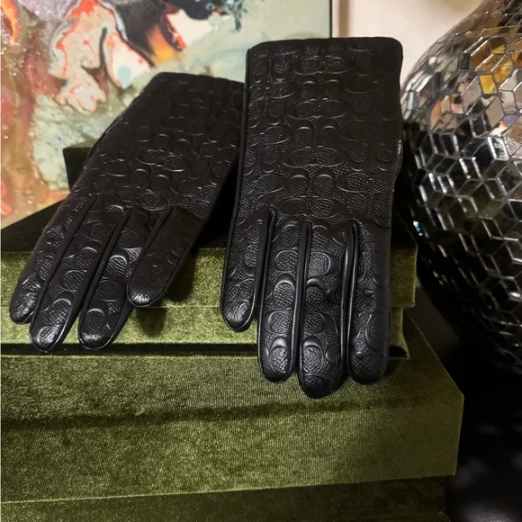 Coach Embossed Black Leather Gloves - Picture 4 of 5